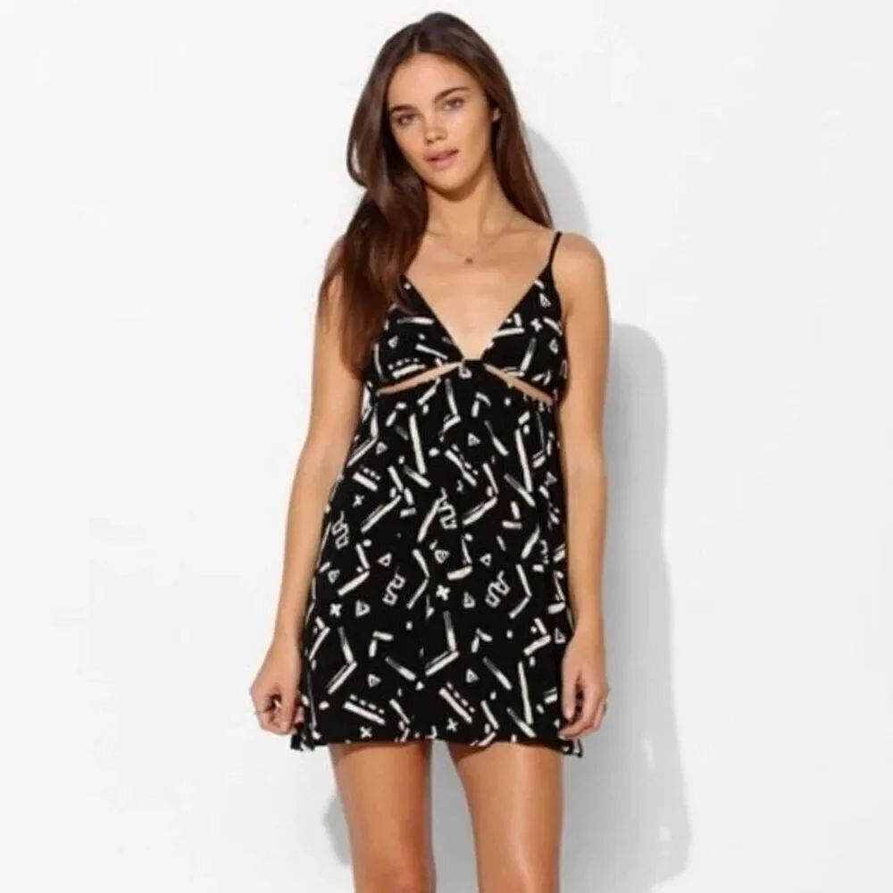 ✨Urban Outfitters Silence + Noise Cutout Front Silky Tank Sz Medium Dress✨